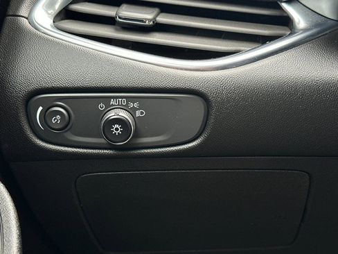 Used 2024 Chevrolet Malibu LT image 31