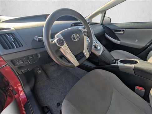 Used 2014 Toyota Prius Three image 10