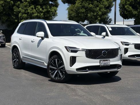 Certified 2025 Volvo XC90 B6 Core AWD/4WD image 1