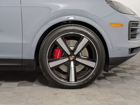 New 2026 Porsche Cayenne S image 14