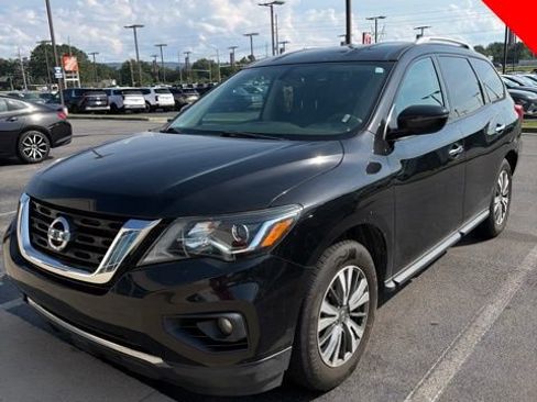 Used 2020 Nissan Pathfinder SV FWD image 1
