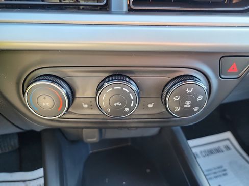 Used 2024 Chevrolet Trax RS w/ Driver Confidence Package image 14