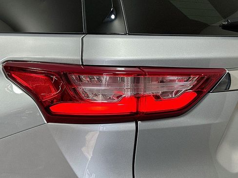 Used 2019 Chevrolet Traverse LT AWD/4WD image 22