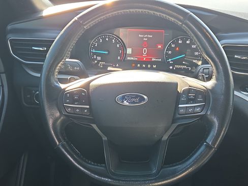Used 2020 Ford Explorer XLT w/ Equipment Group 202A AWD/4WD image 15