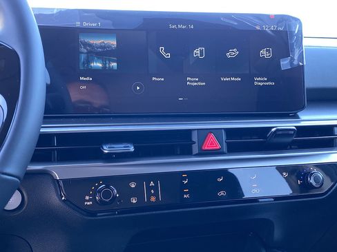 New 2026 Kia Sorento LX FWD image 16