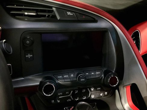 Used 2015 Chevrolet Corvette Z51 3LT w/ 3LT Preferred Equipment Group image 21