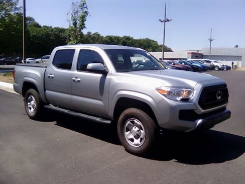 Used 2023 Toyota Tacoma SR AWD/4WD image 1
