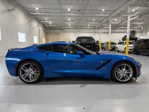 Used 2015 Chevrolet Corvette Stingray Coupe w/ 3LT Preferred Equipment Group RWD image 8