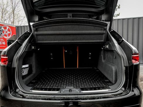 New 2026 Jaguar F-PACE R-Dynamic S image 9