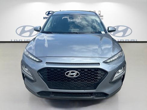 Used 2021 Hyundai Kona SE FWD image 2