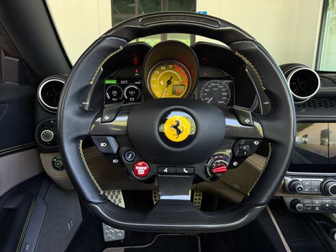 Used 2019 Ferrari Portofino RWD image 43