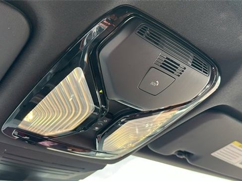 Used 2024 BMW X6 M60i w/ Dynamic Handling Package image 25