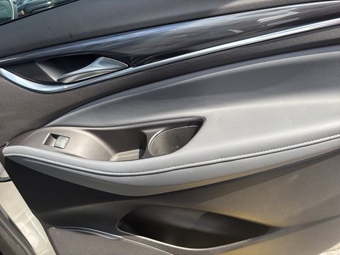 Used 2019 Buick Enclave Premium w/ Experience Buick Package image 33