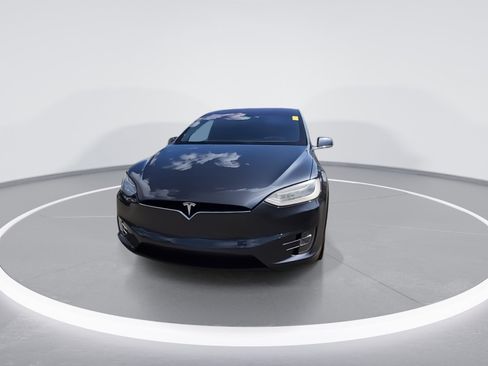 Used 2016 Tesla Model X 90D AWD/4WD image 8