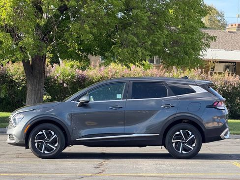 Used 2023 Kia Sportage LX AWD/4WD image 8