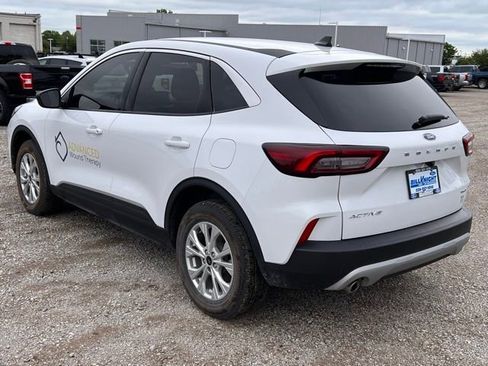 Used 2024 Ford Escape Active AWD/4WD image 2