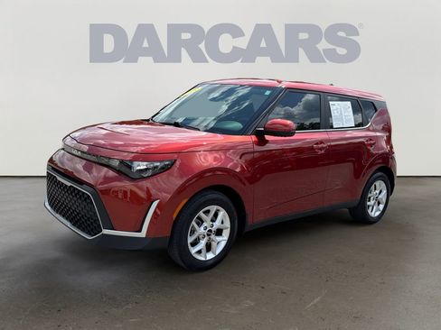 Used 2023 Kia Soul LX w/ LX Technology Package FWD image 3