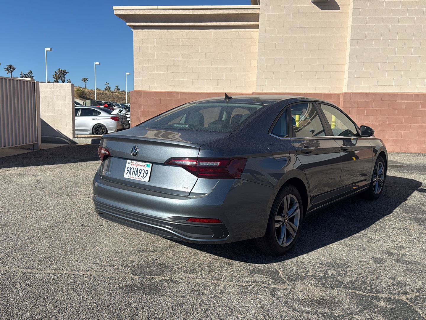 Used 2024 Volkswagen Jetta SE FWD image 5