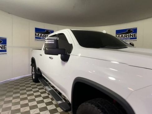 Used 2020 Chevrolet Silverado 2500 High Country w/ Z71 Off-Road Package AWD/4WD image 4