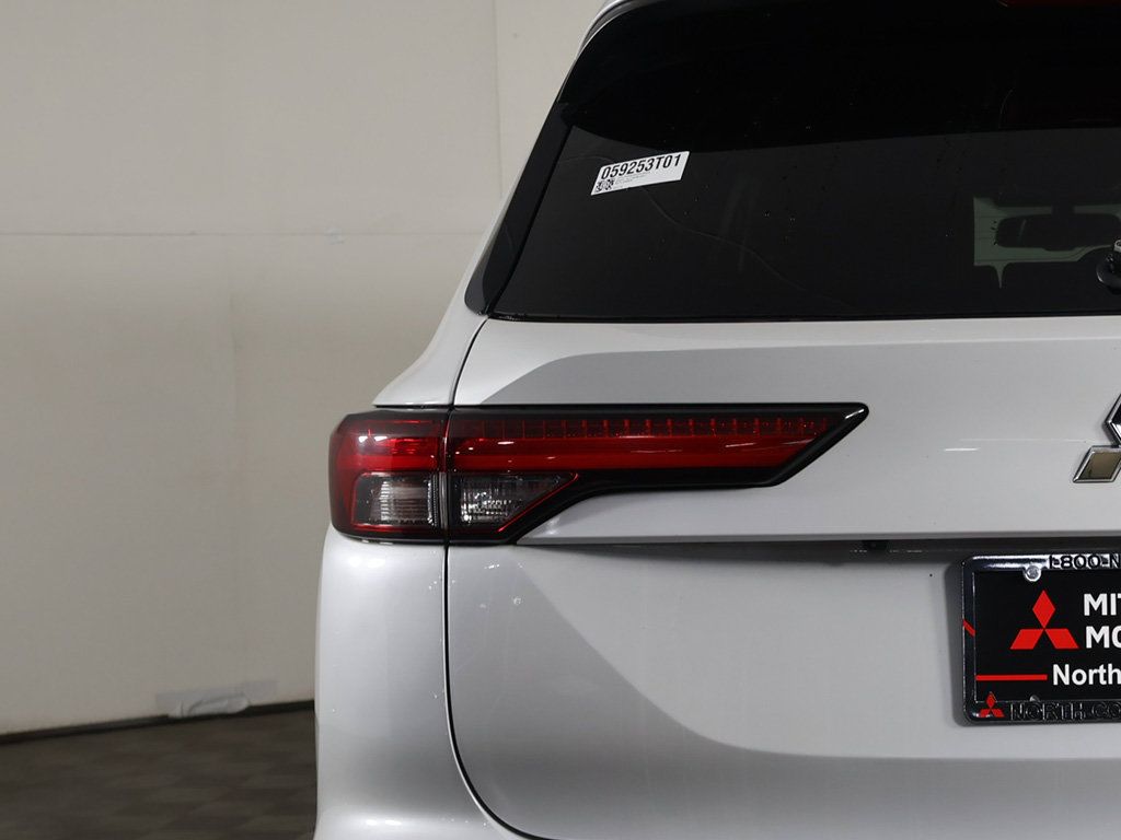 Used 2022 Mitsubishi Outlander SEL AWD/4WD image 15