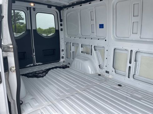 Used 2024 Mercedes-Benz Sprinter 2500 image 14