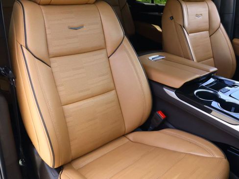 Certified 2025 Cadillac Escalade Premium Luxury w/ LPO, Floor Liner Package RWD image 24