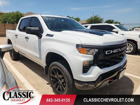 Used 2025 Chevrolet Silverado 1500 Custom Trail Boss w/ LPO, Dark Essentials Package AWD/4WD image 1