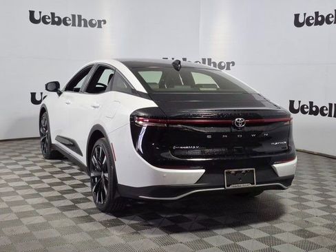 New 2026 Toyota Crown Platinum image 5