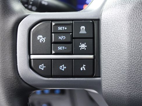 Used 2025 Ford F150 Lariat AWD/4WD image 22