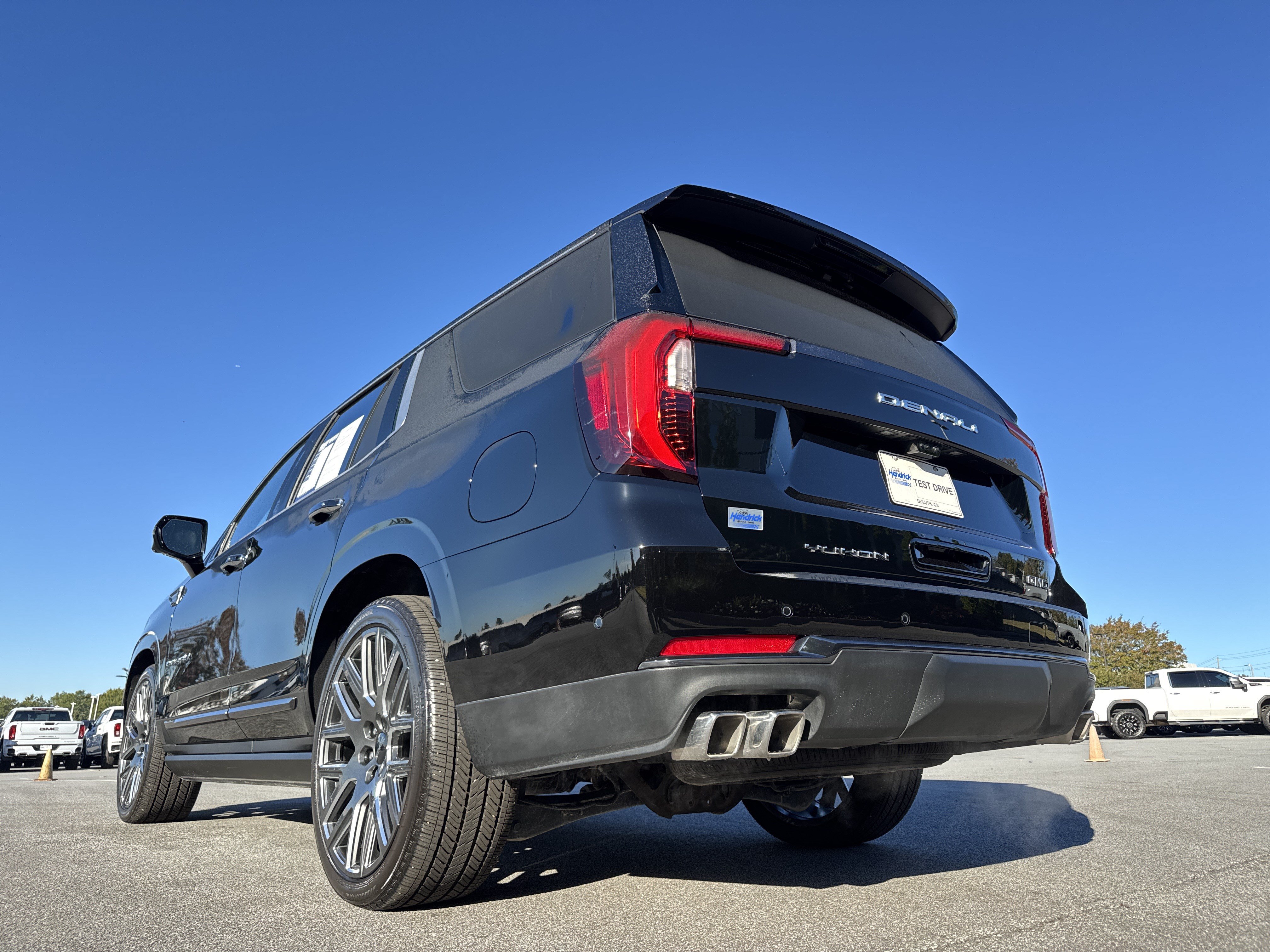 Used 2026 GMC Yukon Denali Ultimate AWD/4WD image 8