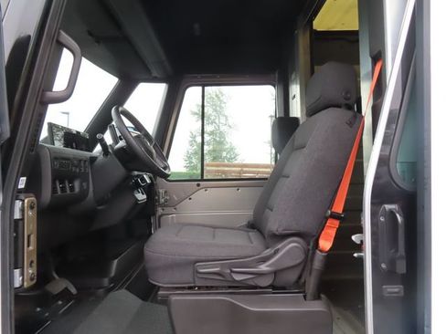 Used 2023 Chevrolet Brightdrop 600 w/ Active Safety Package 2 AWD/4WD image 9