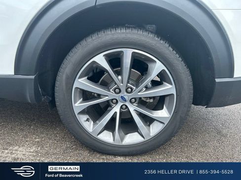 Used 2025 Ford Explorer Platinum w/ Ultimate Package AWD/4WD image 29