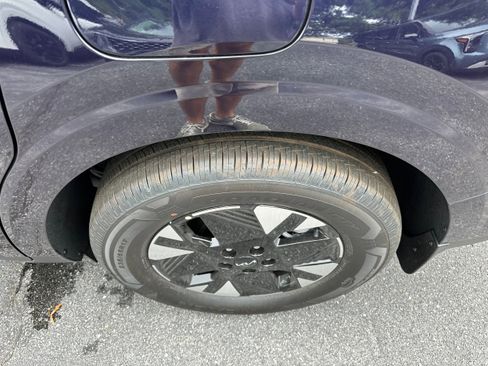 New 2026 Kia Carnival LXS image 9