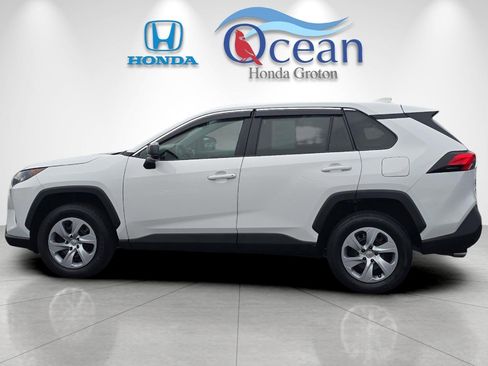 Used 2022 Toyota RAV4 LE image 6