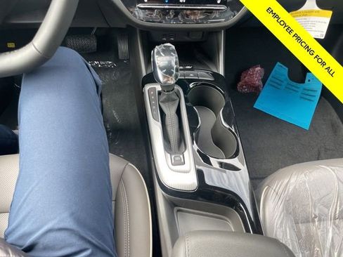 New 2025 Buick Envista Avenir image 23