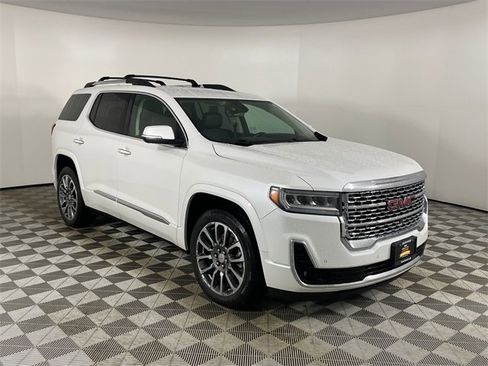 Used 2022 GMC Acadia Denali w/ Denali Technology Package image 24