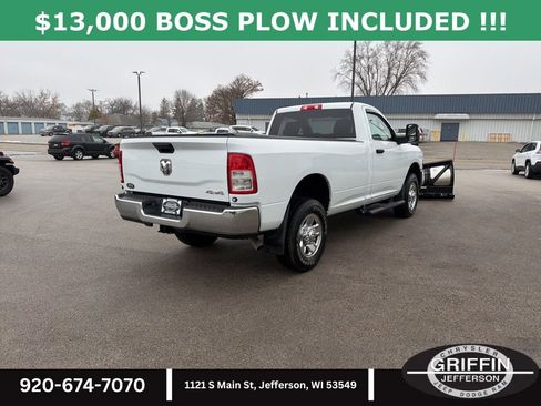 Used 2024 RAM 2500 Tradesman w/ Chrome Appearance Group image 8