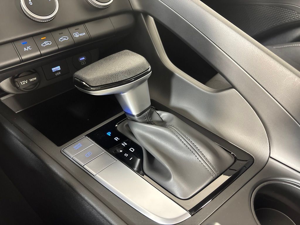 New 2026 Hyundai Elantra SE FWD image 31