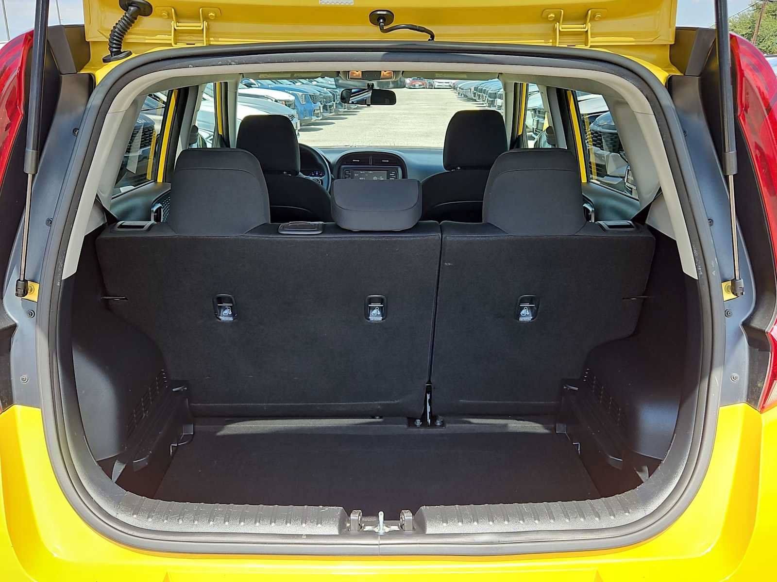 Used 2020 Kia Soul LX FWD image 33