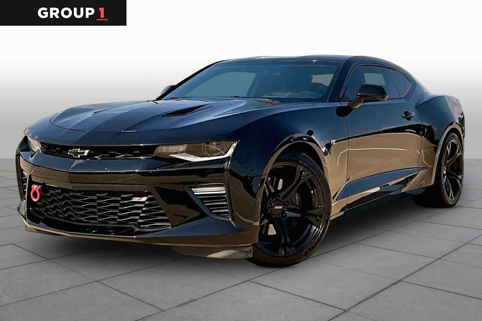 Used 2018 Chevrolet Camaro SS RWD image 1