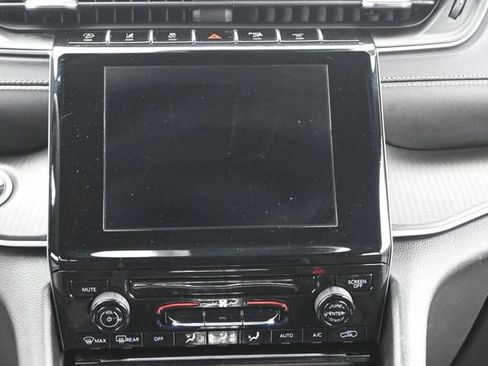 Used 2024 Jeep Grand Cherokee Laredo AWD/4WD image 25