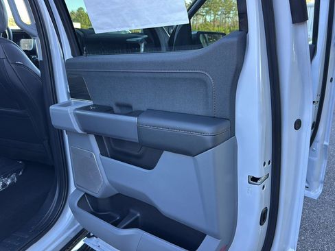 New 2025 Ford F150 Lariat w/ Equipment Group 502A High image 19