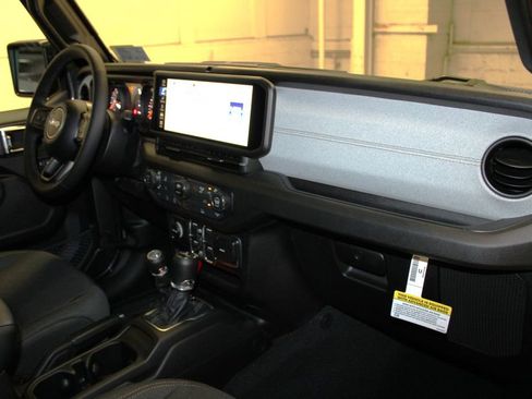 New 2025 Jeep Wrangler Sport S image 21