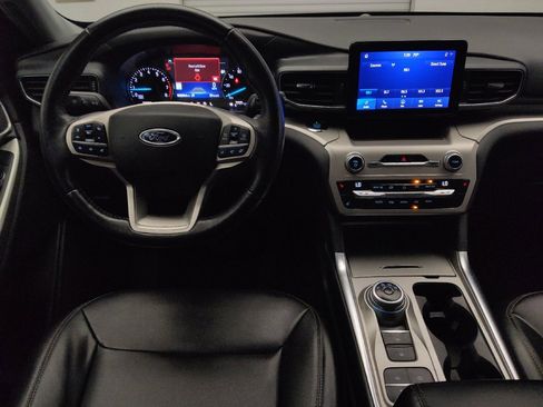 Used 2021 Ford Explorer XLT w/ Equipment Group 202A RWD image 22