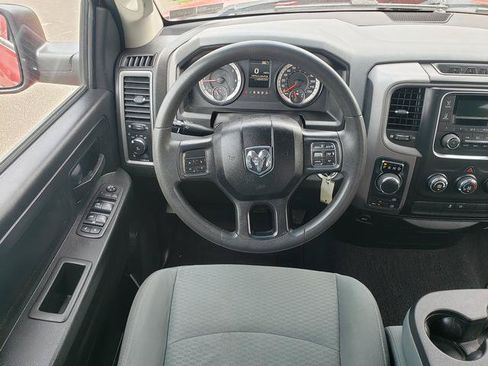 Used 2018 RAM 1500 Express AWD/4WD image 15