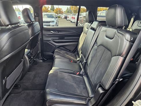 Certified 2024 Jeep Grand Cherokee L Laredo image 28