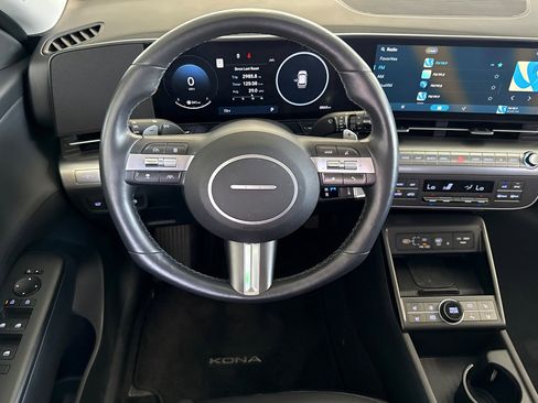 Used 2025 Hyundai Kona Limited FWD image 14