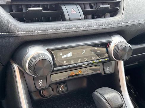 Used 2024 Toyota RAV4 LE image 27