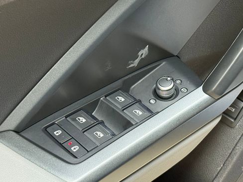 Used 2020 Audi Q3 2.0T Premium Plus w/ Premium Plus Package image 24