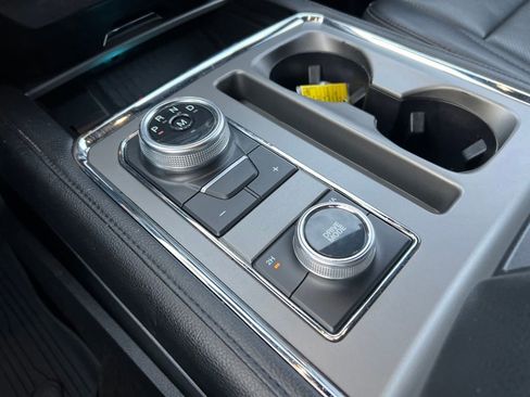 Used 2021 Ford Expedition XLT image 26